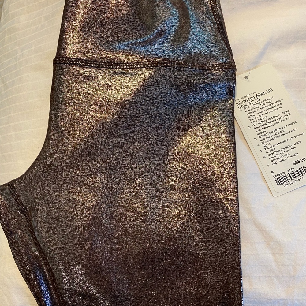 NWT! lululemon align crop 21" size 8 in radiate foil french press